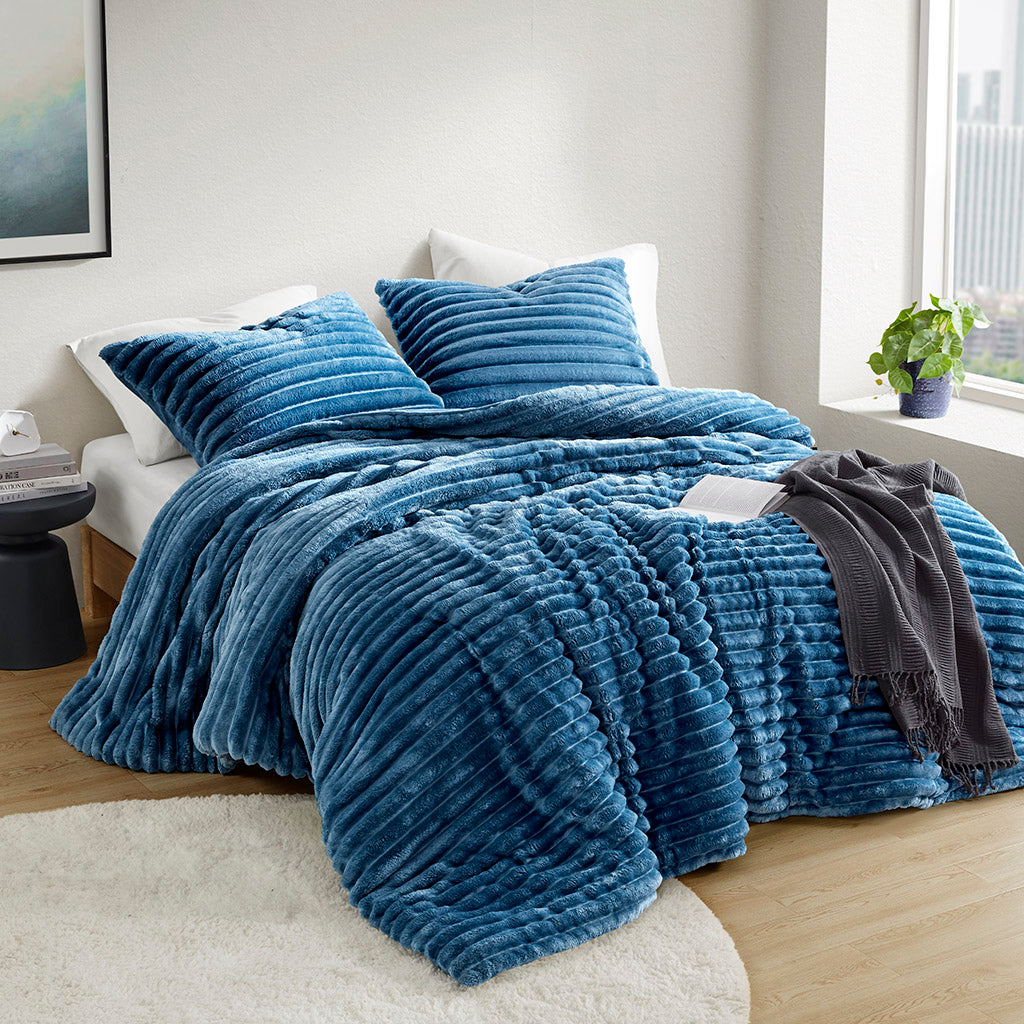 Avril Fluffy Ribbed Plush Comforter Set - Blue