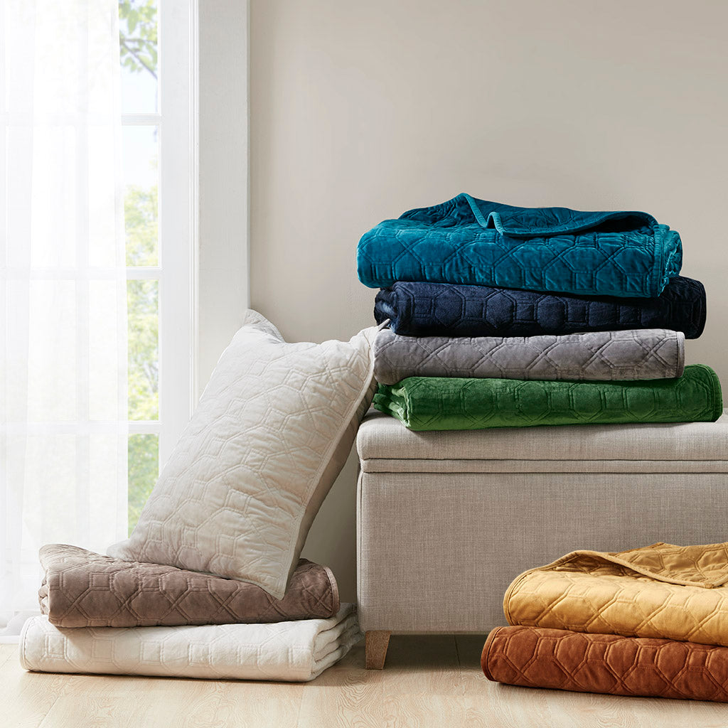 Harper 3 Piece Velvet Quilt Set - Rust