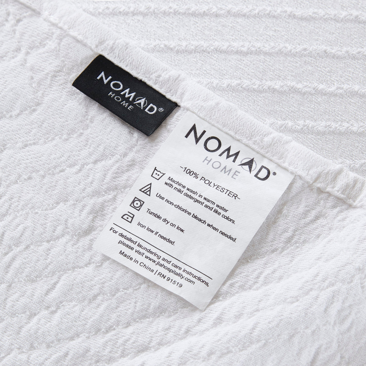 Jacquard Essential Lark Coverlet - White