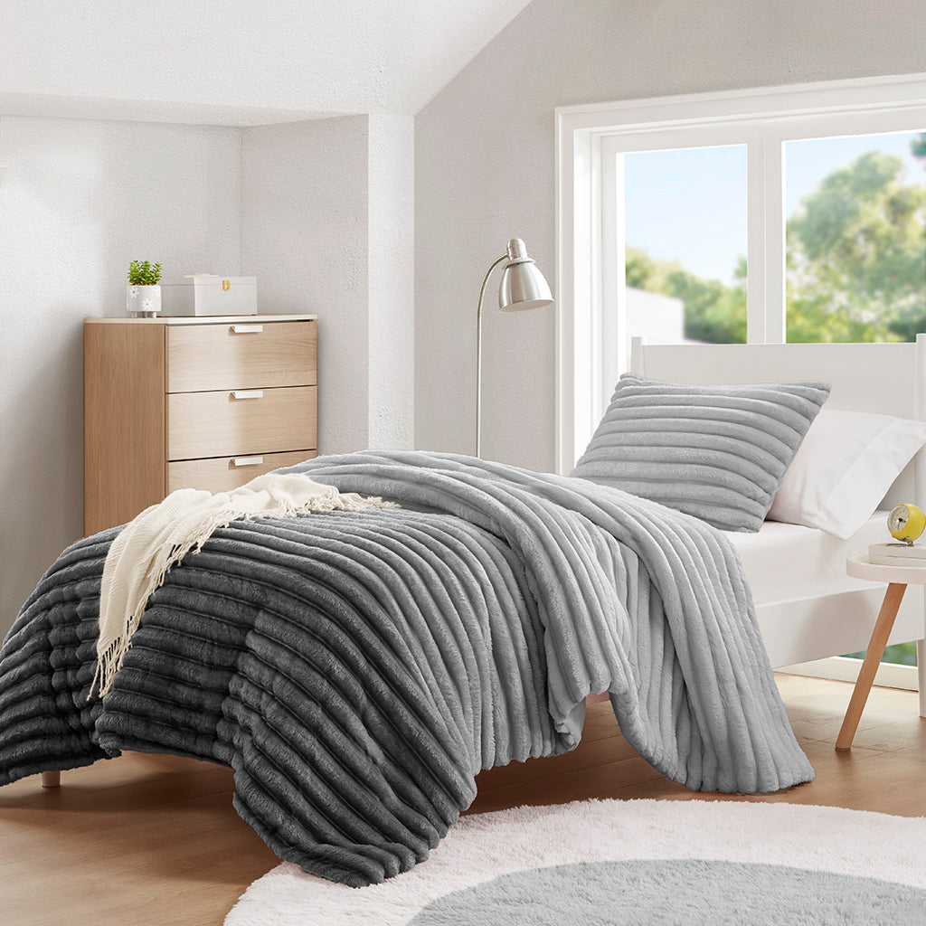 Avril Fluffy Ribbed Plush Comforter Set - Grey Ombre