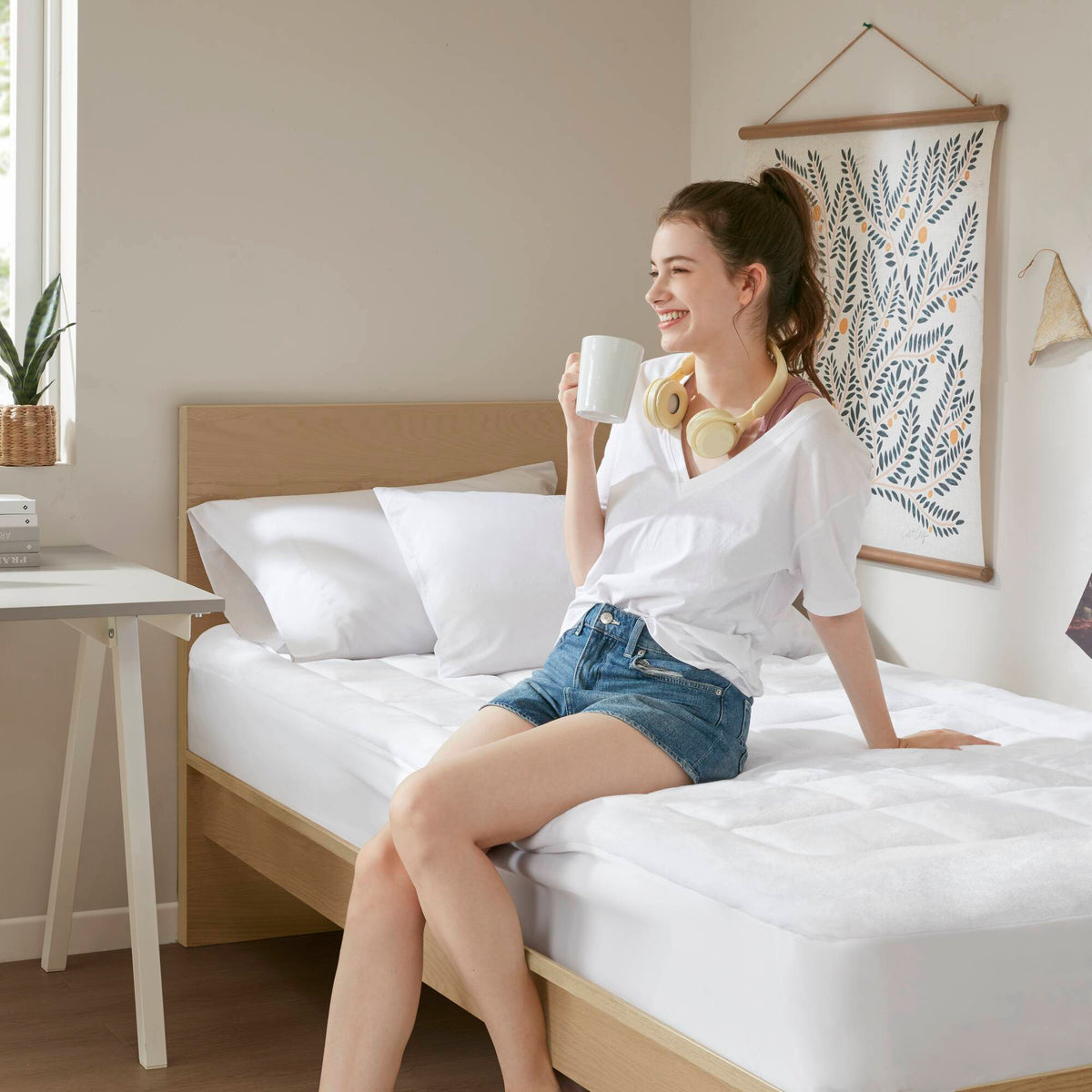 Cloud Soft Overfilled Plush Waterproof Mattress Pad - White